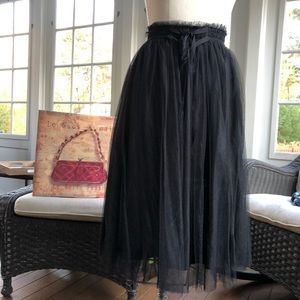 ❄️Lauren Conrad blushing blooms tulle skirt